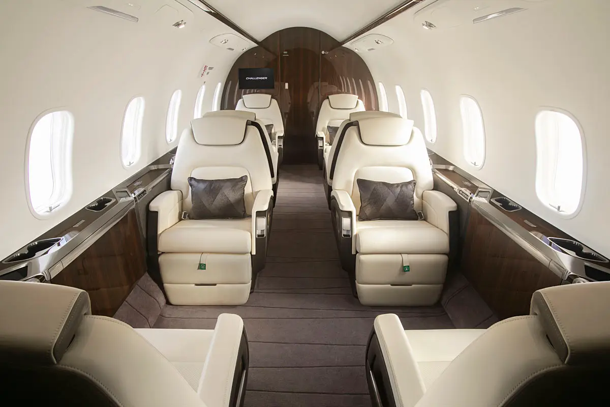 Bombardier Challenger 350 N633N operated by Nicholas Air, exterior