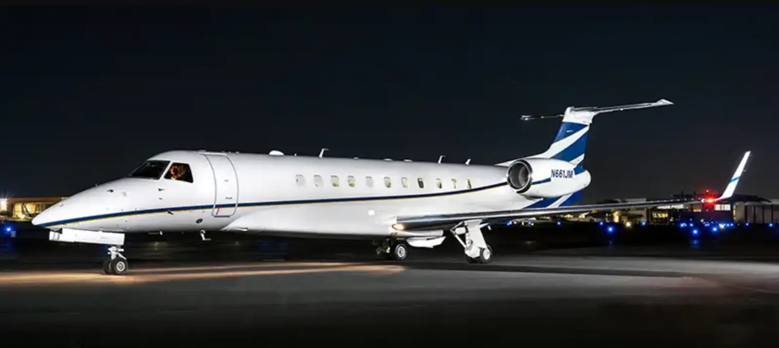 Embraer Legacy 600 N661JM operated by Pinnacle Aviation, exterior