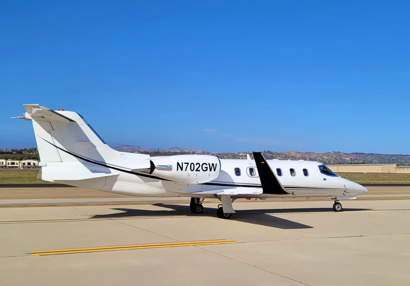 Bombardier Learjet 31A N702GW operated by Diamond Aviation, exterior