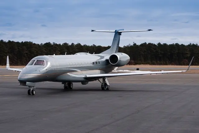 Embraer Legacy 600 N725BD operated by Liberty Jet, exterior
