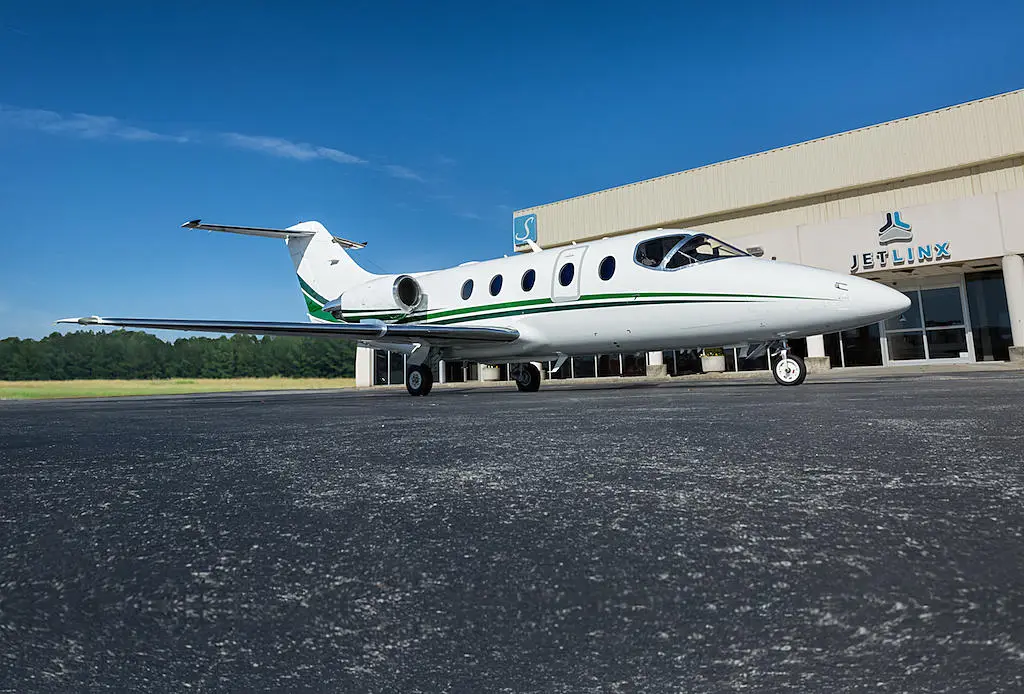 Beechcraft Hawker 400XP N732WB operated by Exec 1 Aviation, Inc., exterior