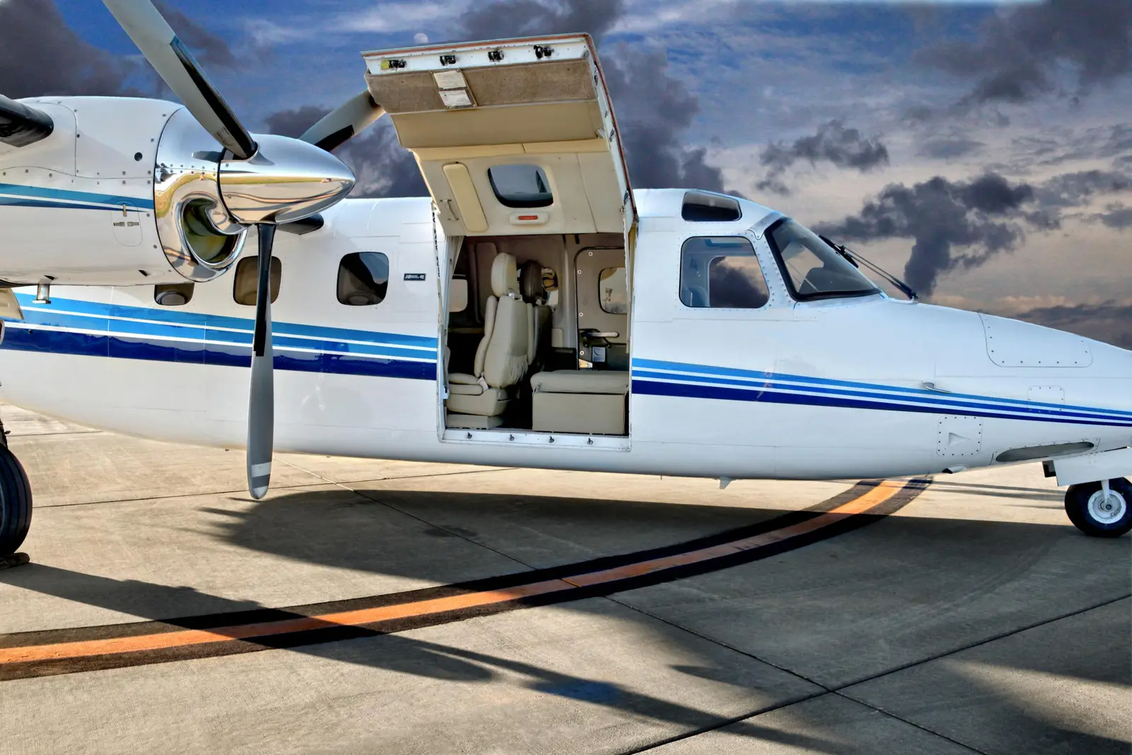 Aero Commander 690 N77HS operated by Courtney Aviation, Inc., exterior