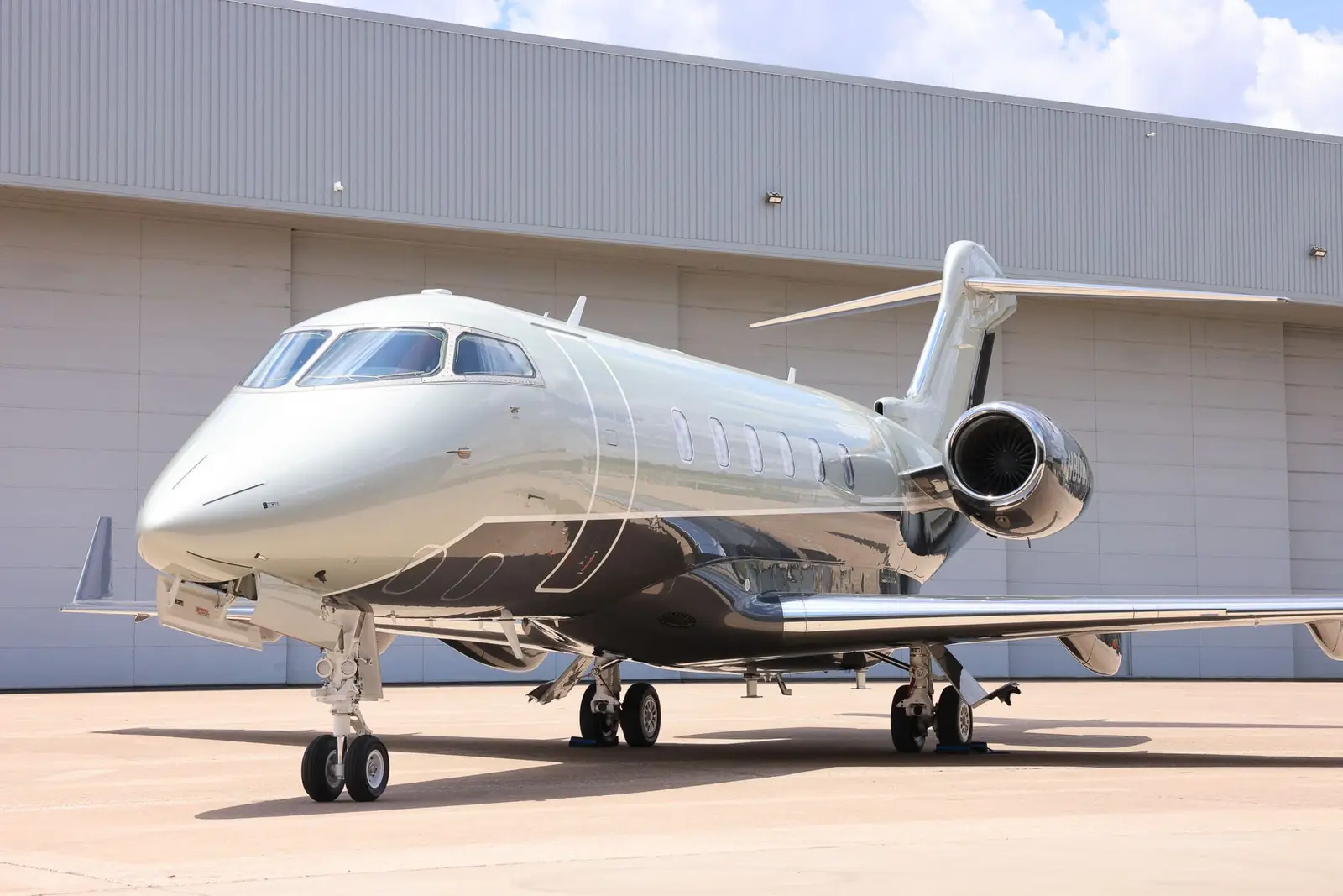 Bombardier Challenger 300 N808NC operated by Leviate Jet Management, exterior