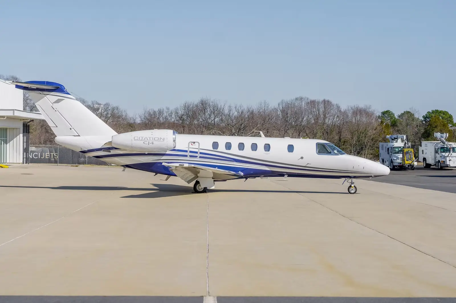 Cessna Citation CJ4 N81QC operated by Davinci Jets, LLC, exterior