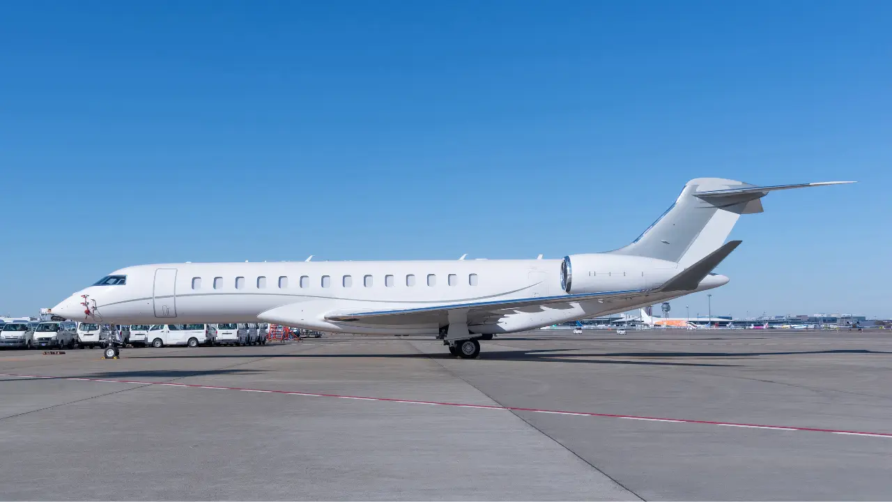 Bombardier Global 7500 N830EM operated by Phenix Jet, exterior