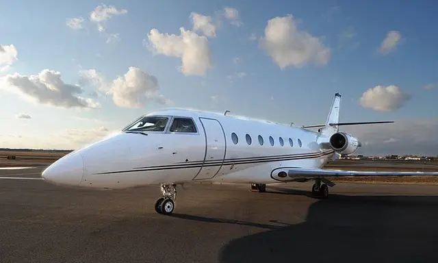Gulfstream G200 N860CB operated by CB SkyShare, exterior