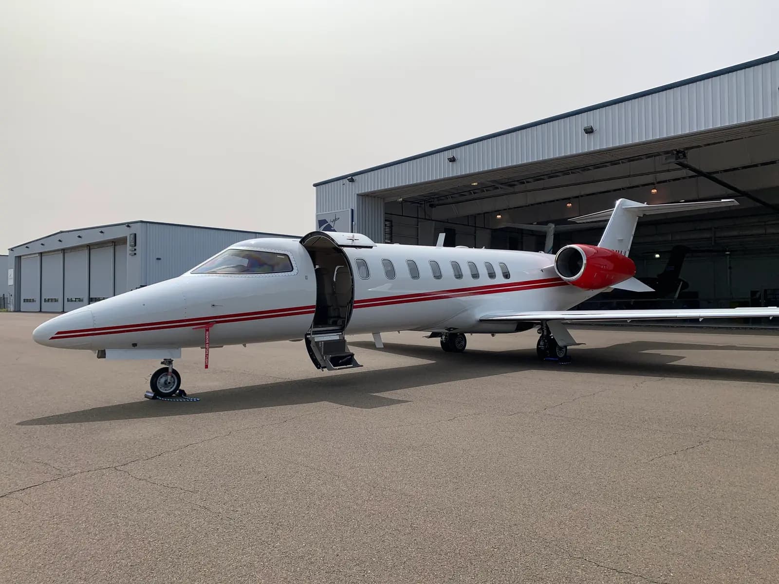Bombardier Learjet 45 N881MJ operated by Kalitta Charters LLC, exterior
