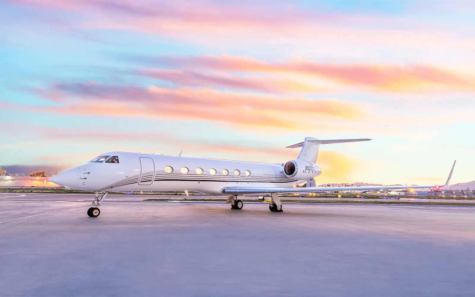 Gulfstream G550 N928NJ operated by STA Jets, exterior