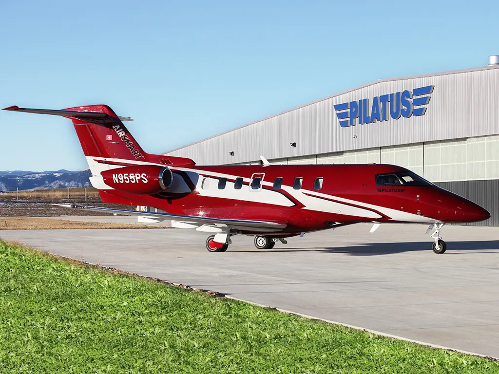 Pilatus PC-24 N955PS operated by Steelman Aviation Inc (AirSmart), exterior