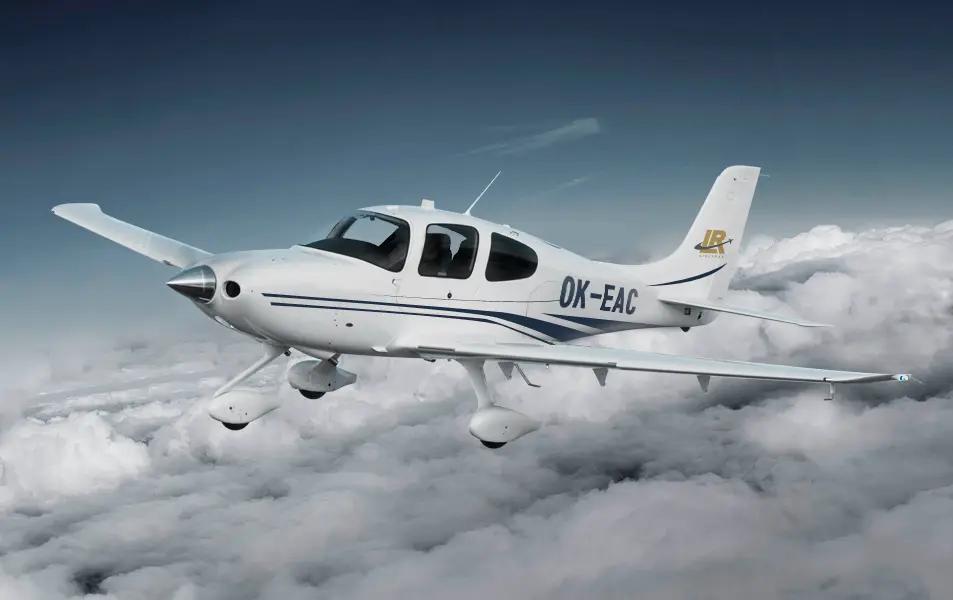 Cirrus SR22 OK-EAC operated by LR Airlines s.r.o., exterior