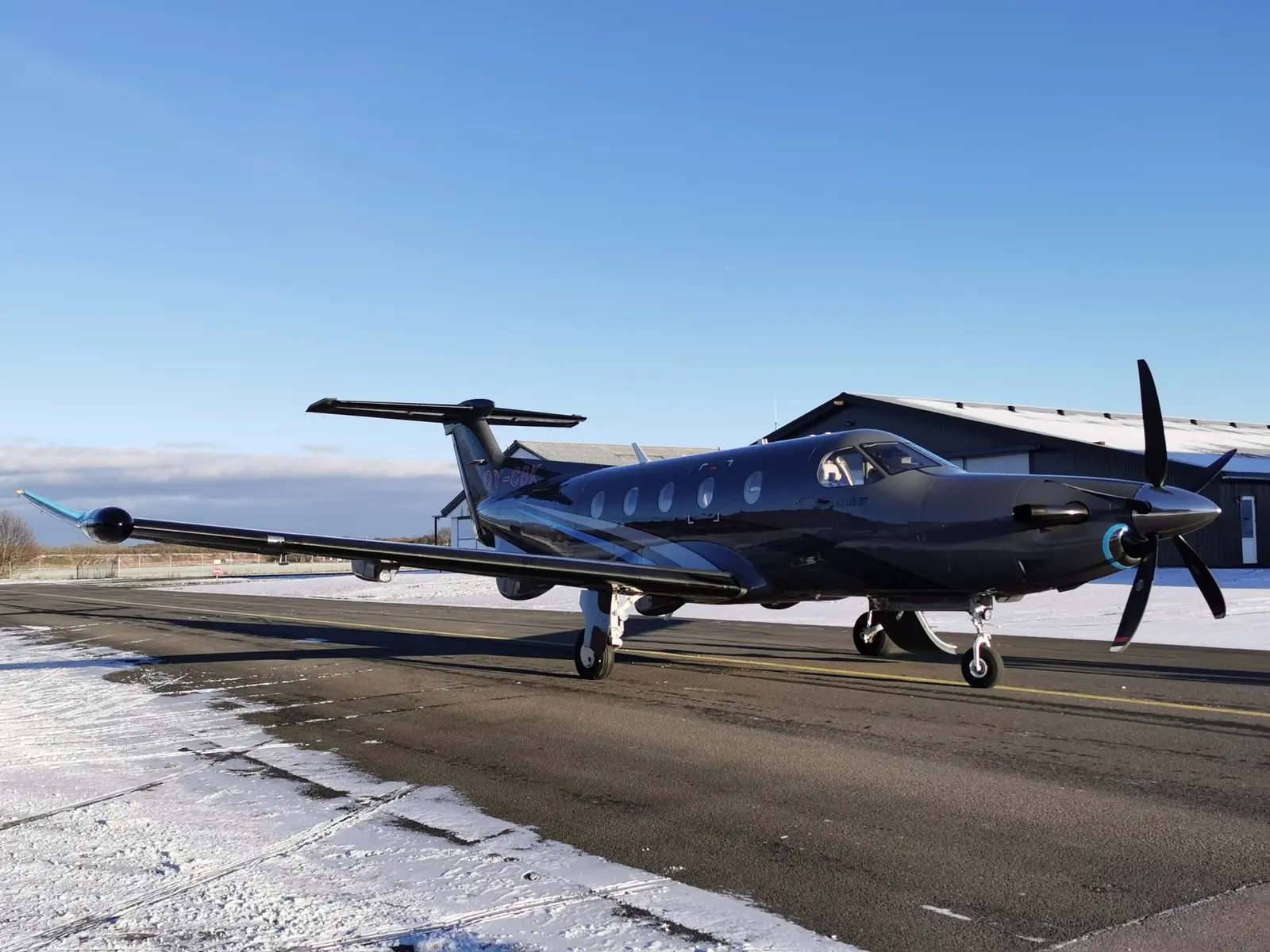 Pilatus PC-12/47 OY-CBK operated by Flexflight Group, exterior