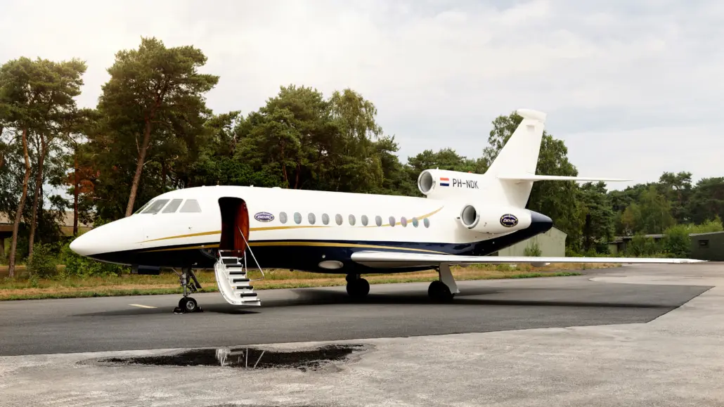 Dassault Falcon 900 PH-NDK operated by Exxaero, exterior