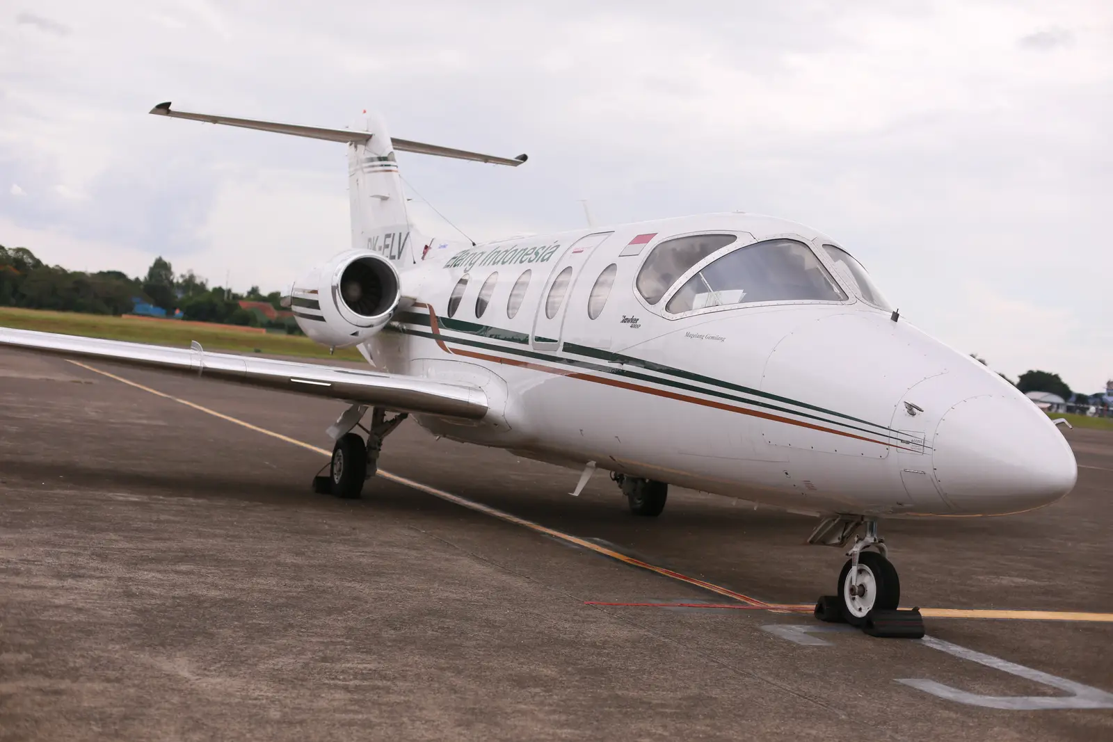 Beechcraft Hawker 400XP PK-ELV operated by Elang Lintas Indonesia, exterior