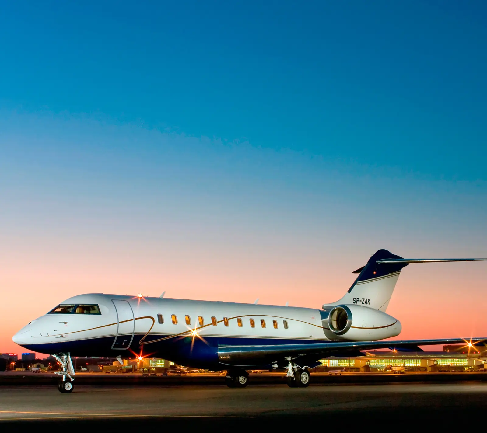 Bombardier Global 5000 SP-ZAK operated by Jet Story, exterior