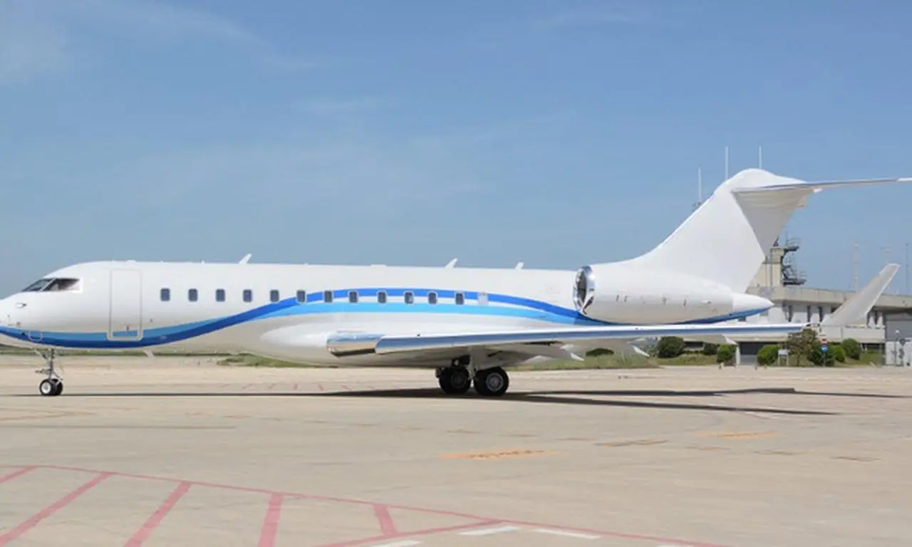 Bombardier Global 6000 T7-SSB operated by Empire Aviation Group, exterior
