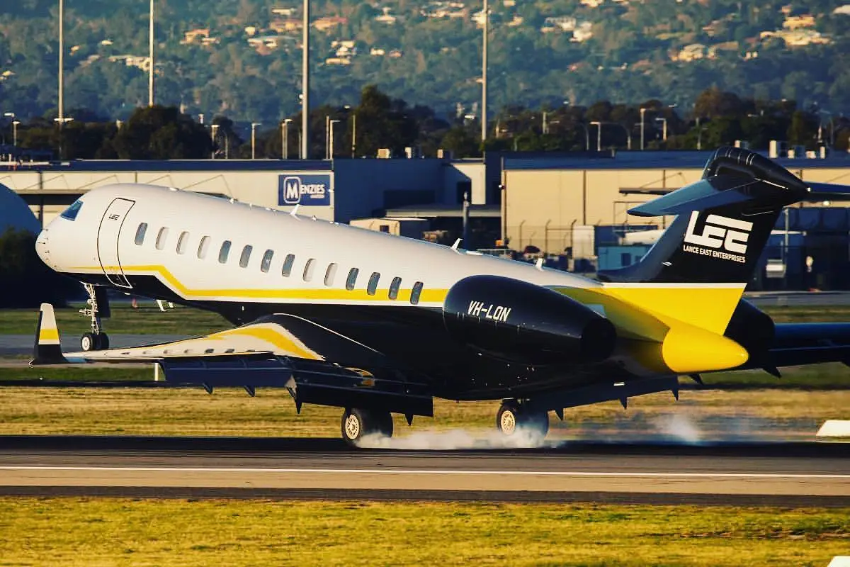 Bombardier Global 7500 VH-LON operated by Seletar Jet Charter Pte Ltd (Red Dot Air Ambulance Pte Ltd), exterior