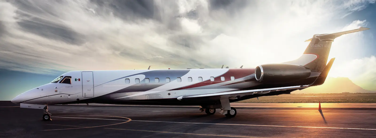 Embraer Legacy 600 XA-LBO operated by Jetlife, exterior