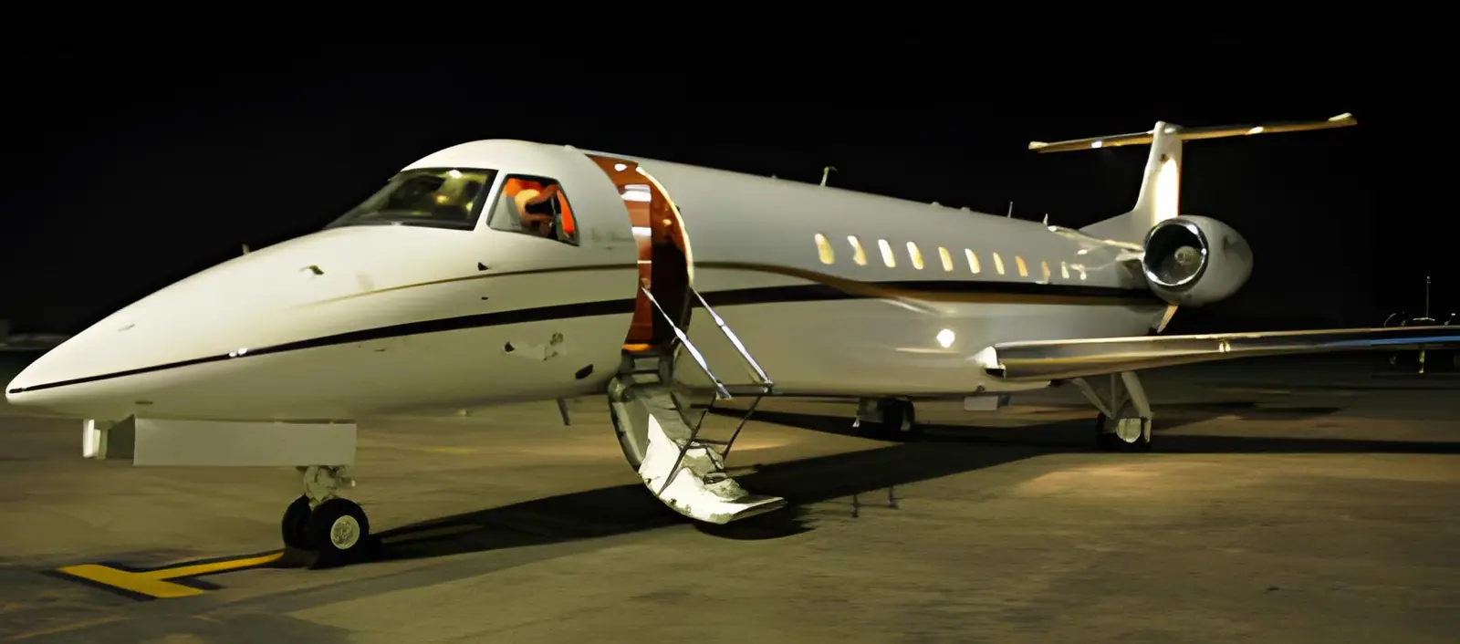 Embraer Legacy 600 XA-RWS operated by GO 2 JETS LLC (Operated by EAS Charter), exterior