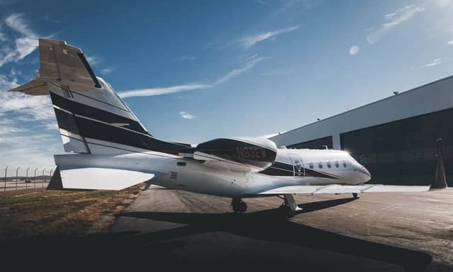 Learjet 60XR N93EW