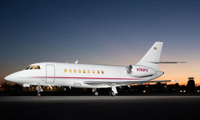 Falcon 2000 N783FS