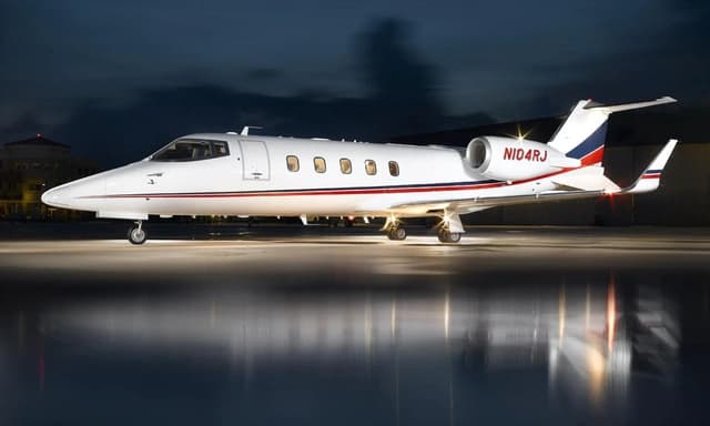 Learjet 60XR N104RJ