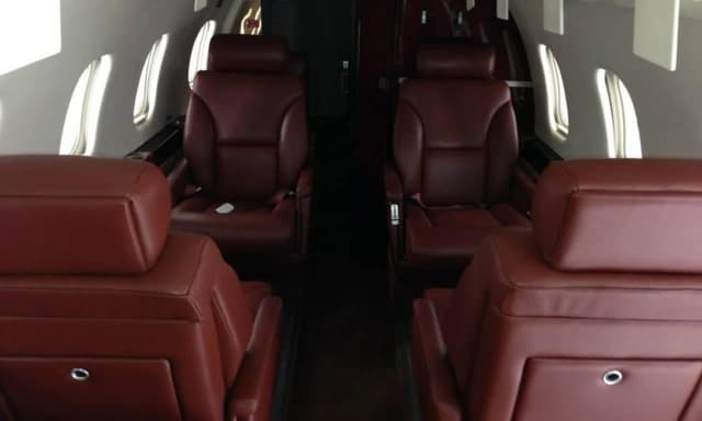 Learjet 55 N277AL