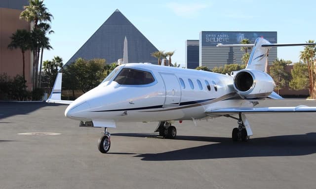 Learjet 31 N171AR