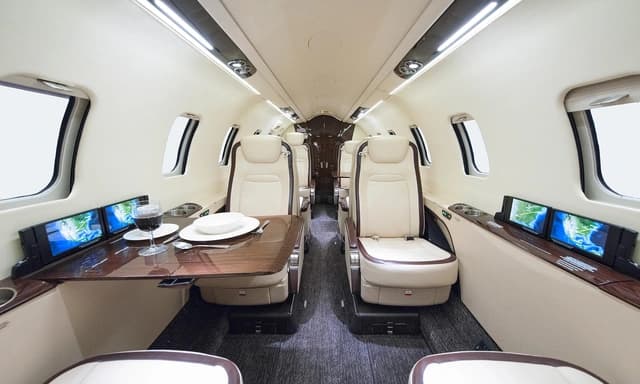 Learjet 75 N2121P