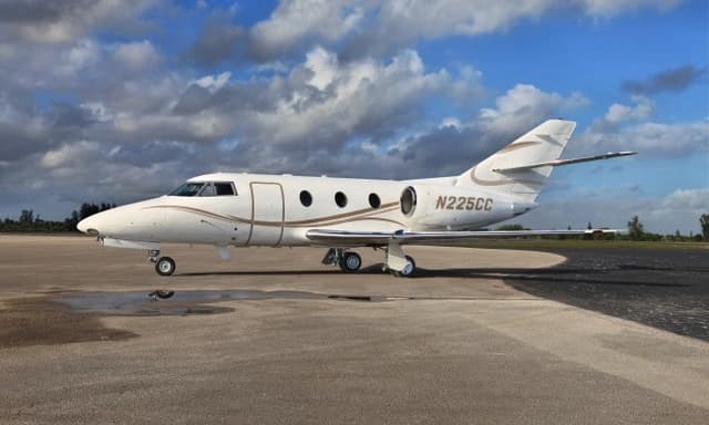 Falcon 100 9H-HMJ