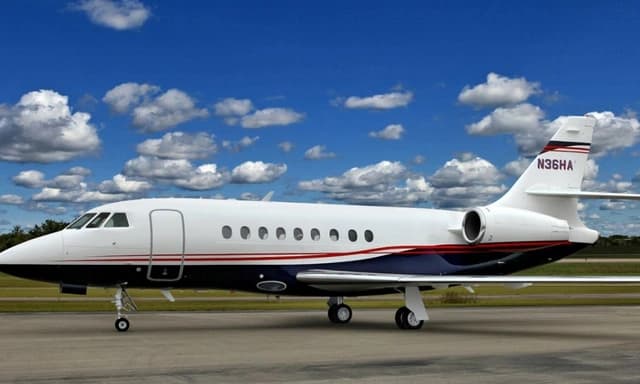 Falcon 2000 N36HA