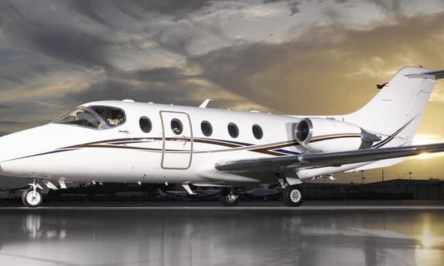 Hawker 400XP N615KZ