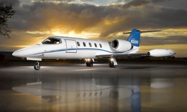Learjet 35A N352HS