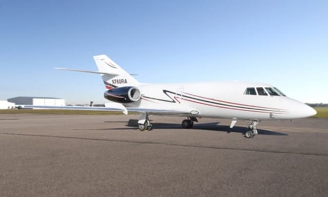 Falcon 20 N760RA