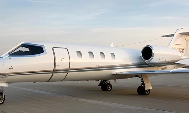 Learjet 36 N905CK
