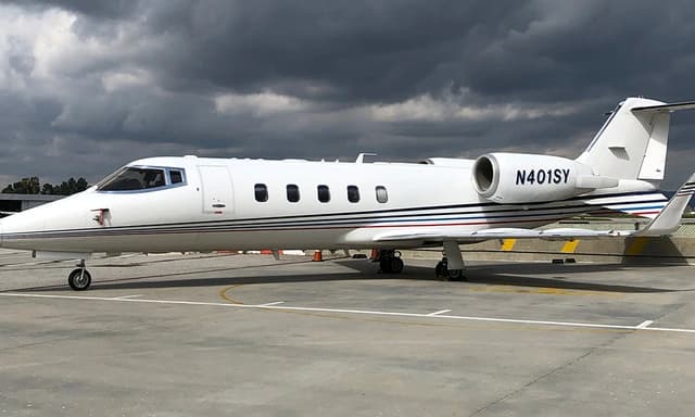 Learjet 60 N401SY
