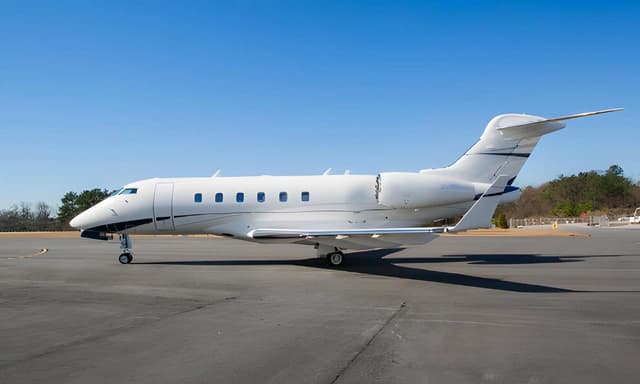 Challenger 300 N945AC