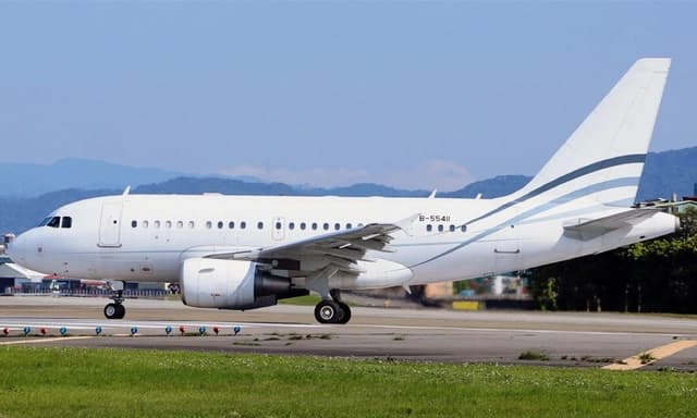 Airbus ACJ318 B-55411