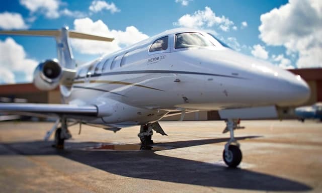Embraer Phenom 300 N314GV
