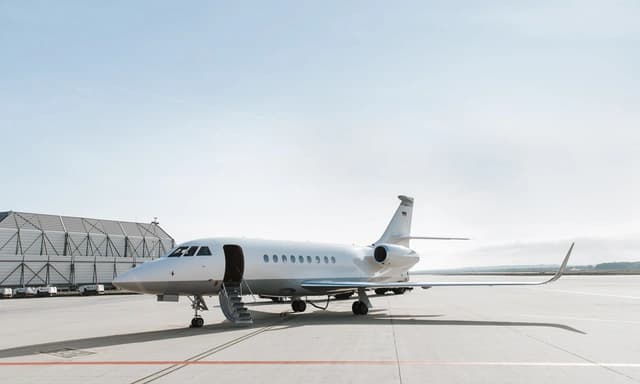 Falcon 2000LX N900SE