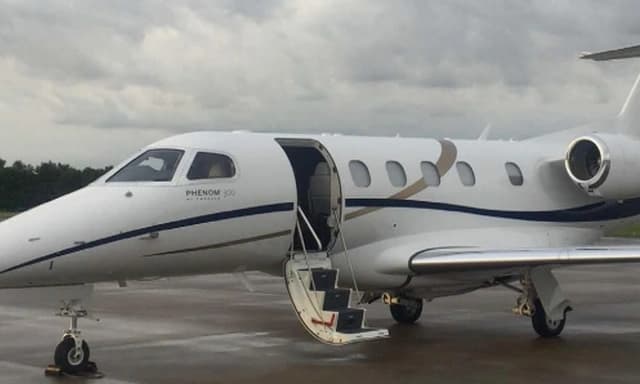 Embraer Phenom 300 N324GV