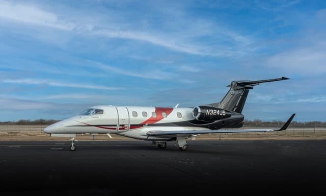 Embraer Phenom 300 N4MT