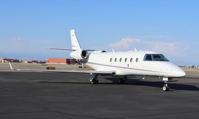 Gulfstream G150 N8821C