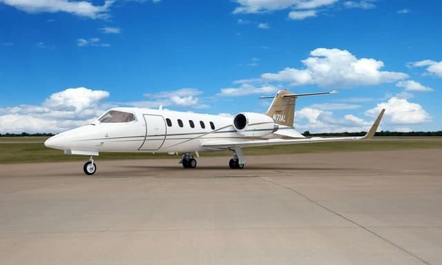 Learjet 31A N71AL
