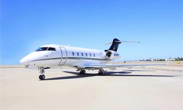 Challenger 350 N228PK