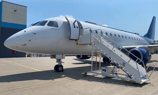 Embraer 170 N175RS