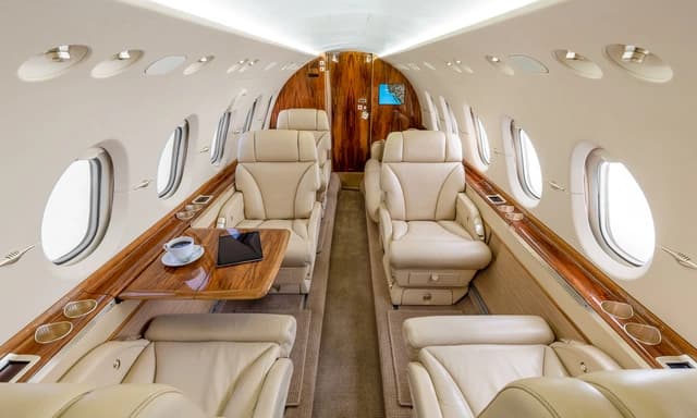 Hawker 800XP N868PZ