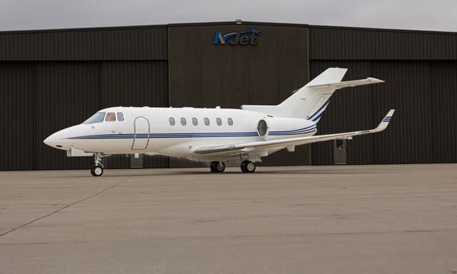 Hawker 900XP N377JC