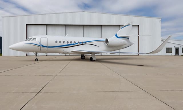 Falcon 2000EX N427MJ