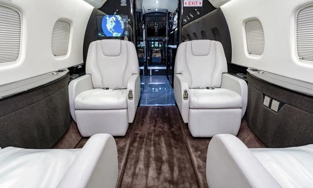 Embraer Legacy 650 N1955J