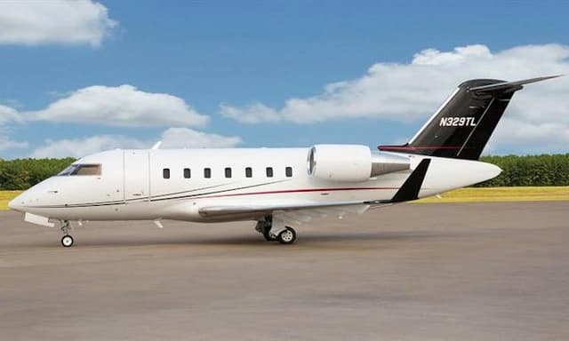 Challenger 605 N329TL